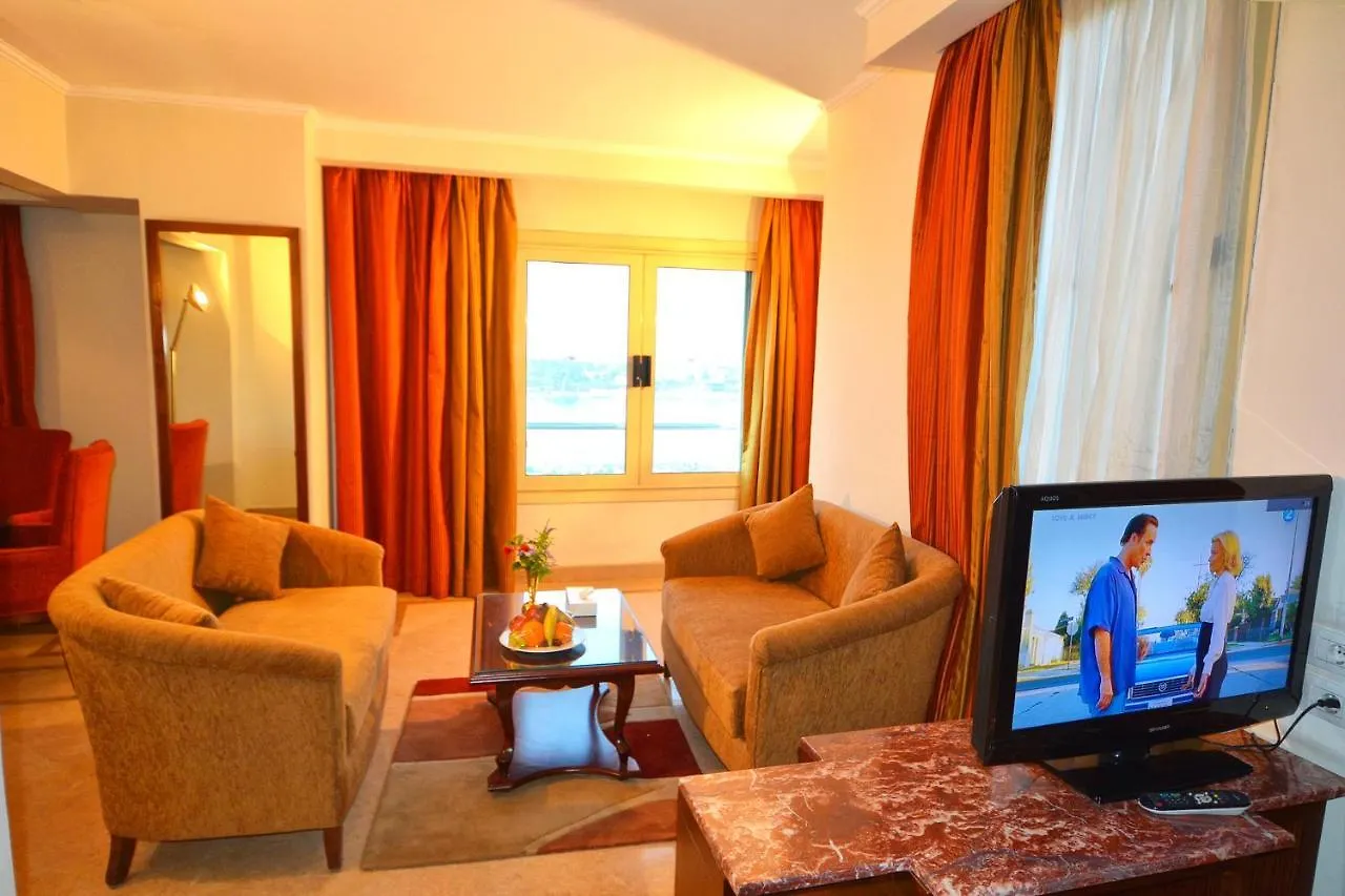 Aracan Eatabe Luxor Hotel