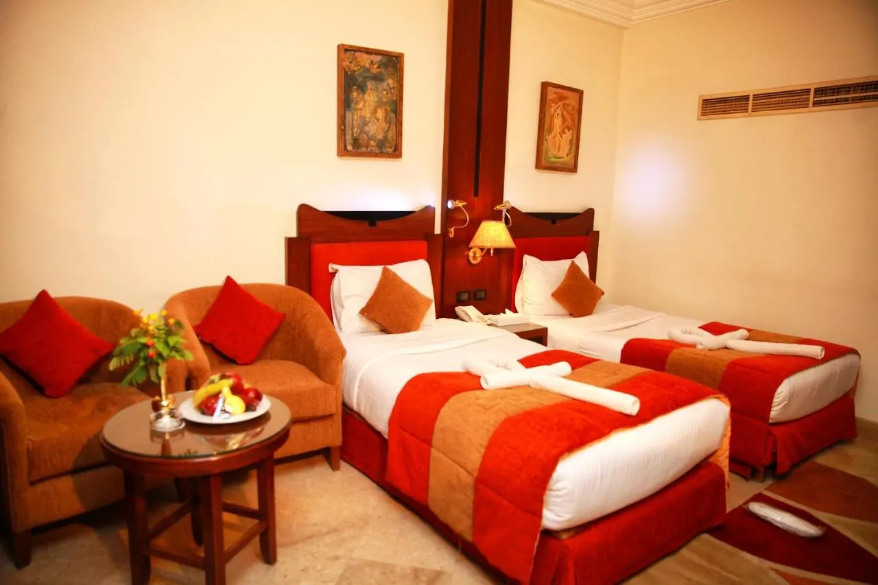 Aracan Eatabe Luxor Hotel 4*,