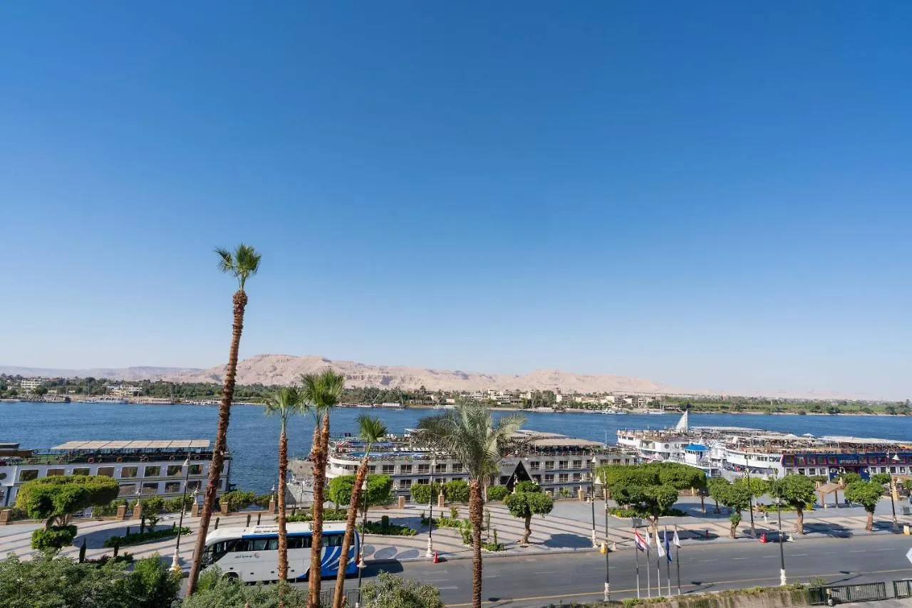 Aracan Eatabe Luxor Hotel 4*,